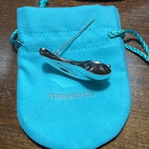 Tiffany & Co Large Elsa Peretti Teardrop Pin